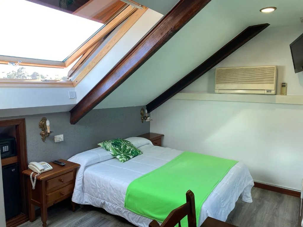 经济双人间（含停车位） — Hotel Playa Samil Vigo
