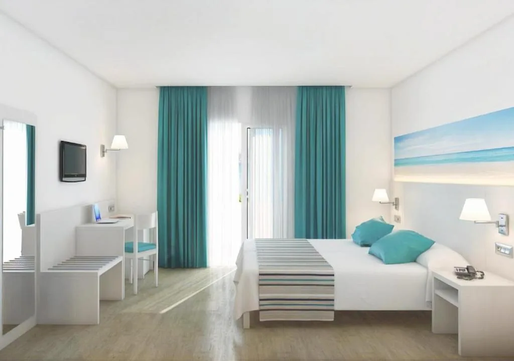 Comfort tweepersoonskamer met balkon — Hotel Playas de Paguera