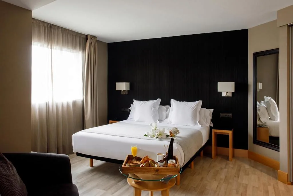 Suite Junior (2 adultes) — Hotel Plaza