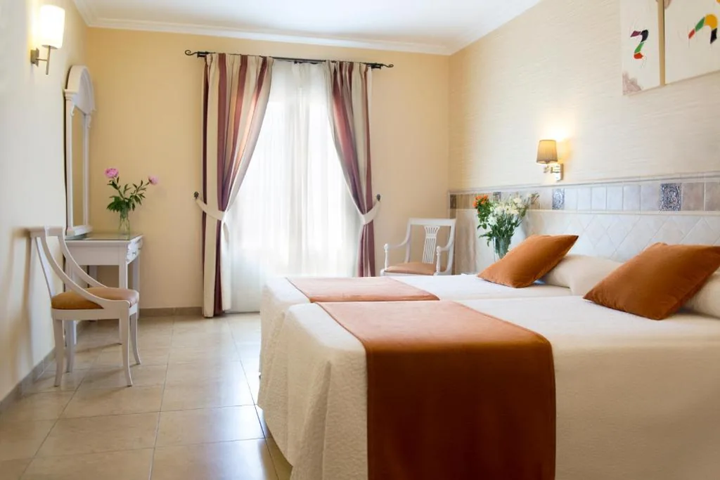 Chambre Double avec vue - 2 lits — Hotel Plaza Cavana