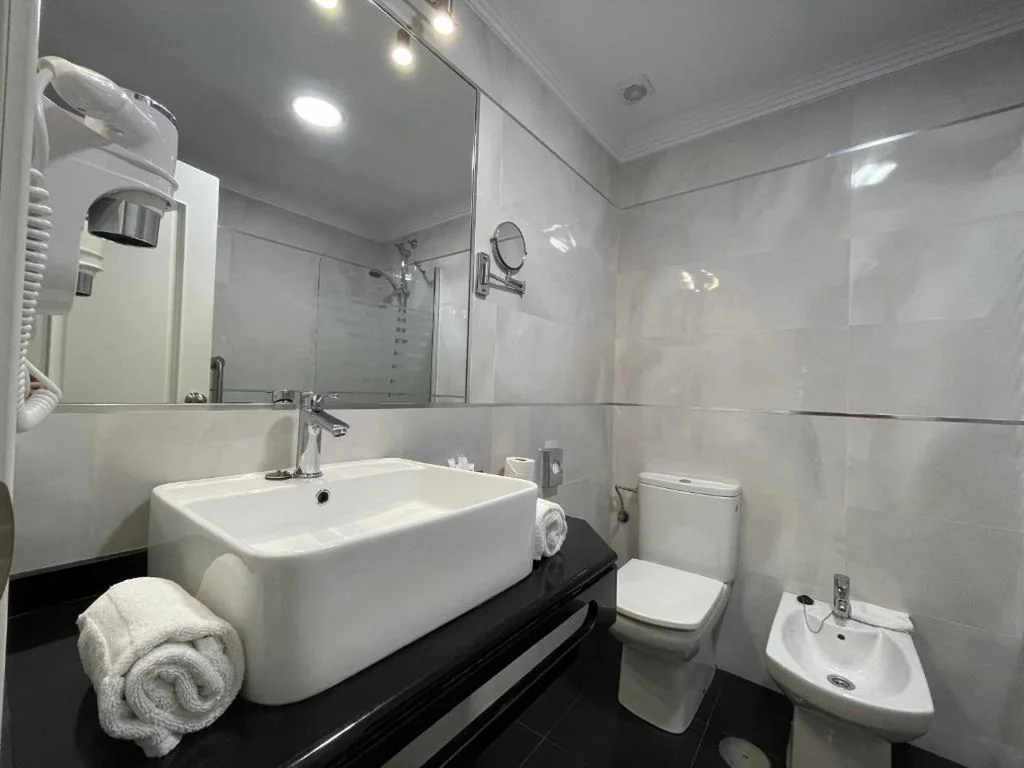 Chambre Individuelle — Hotel Plaza Cavana