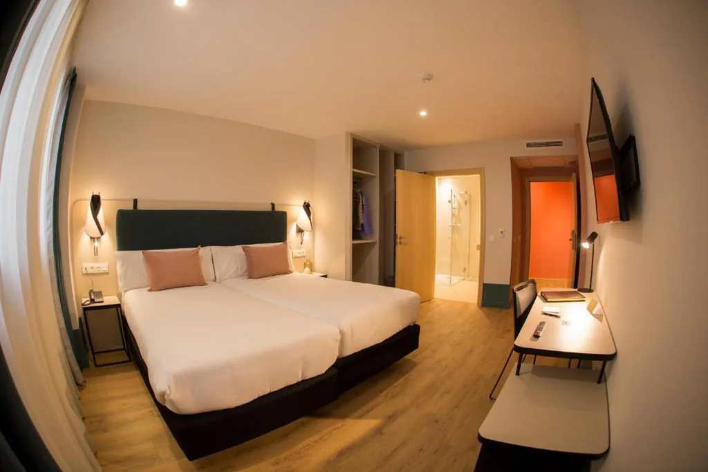 Habitación Doble - 2 camas — Hotel Plaza De La Paz