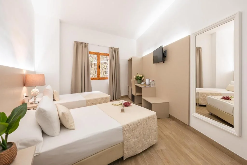 Camera Doppia con Letti Singoli — Hotel Plaza Del Castillo