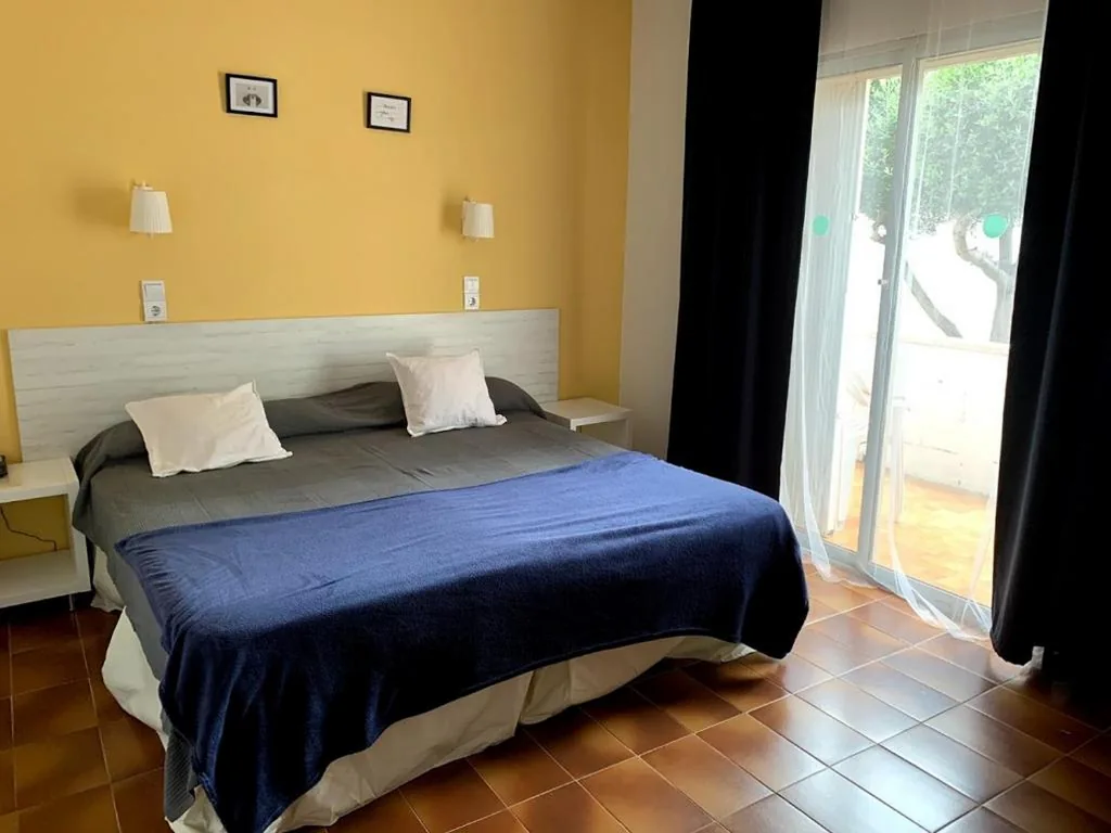 Camera con letto matrimoniale grande — Hotel Plaza Miami - Sólo Adultos