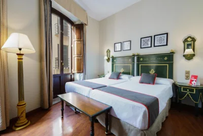 Hotel Plaza Nueva — Foto 11
