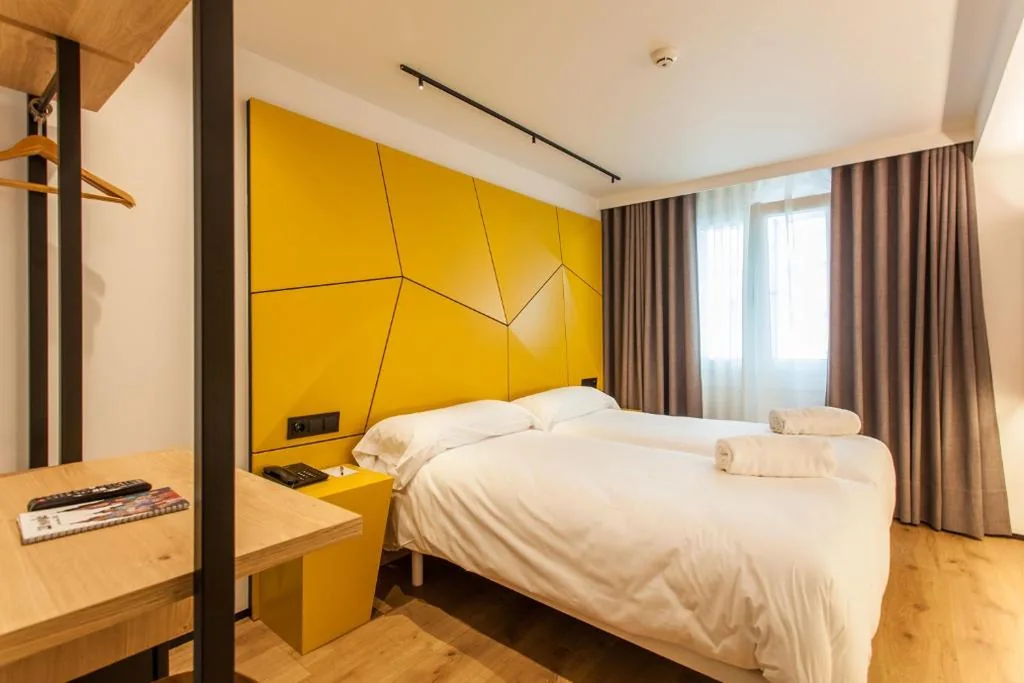 Camera doppia - 2 letti — Hotel Plaza Obradoiro by Bossh! Hotels
