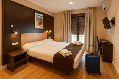 Hotel Plaza — Foto 12