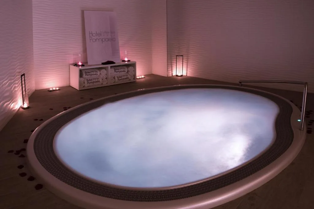 スパ利用付きダブルルーム – ベッド1台または2台 — Hotel Pompaelo Plaza del Ayuntamiento & Spa