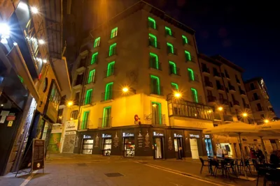 Hotel Pompaelo Plaza del Ayuntamiento & Spa — 写真 4