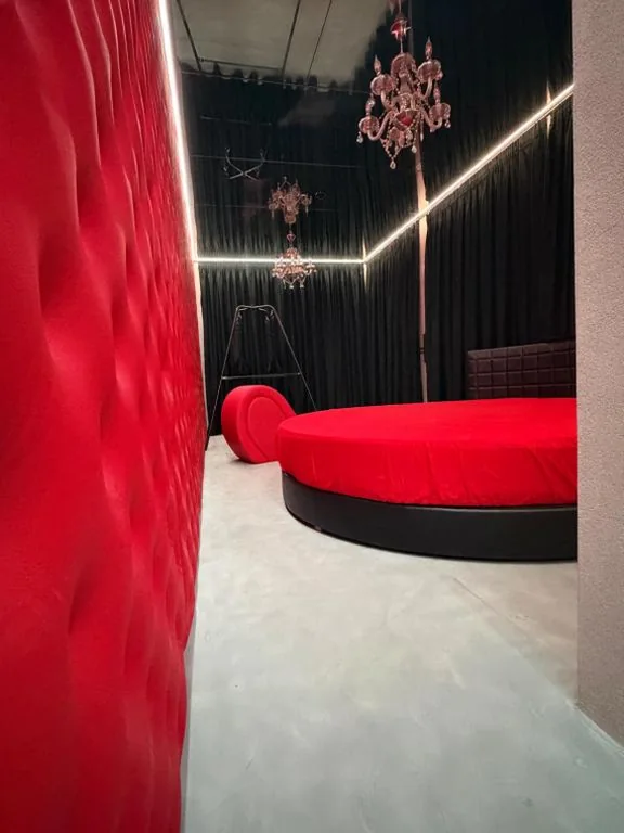 Quarto Deluxe com cama extragrande — Hotel Portmán