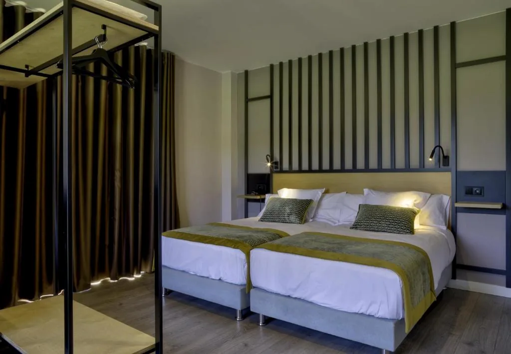 Habitación Cuádruple Clásica — HOTEL PORTOMARÍN STAR