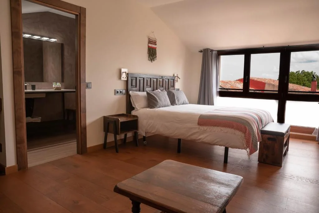 Vierbettzimmer — HOTEL POSADA LaS RETAJAS