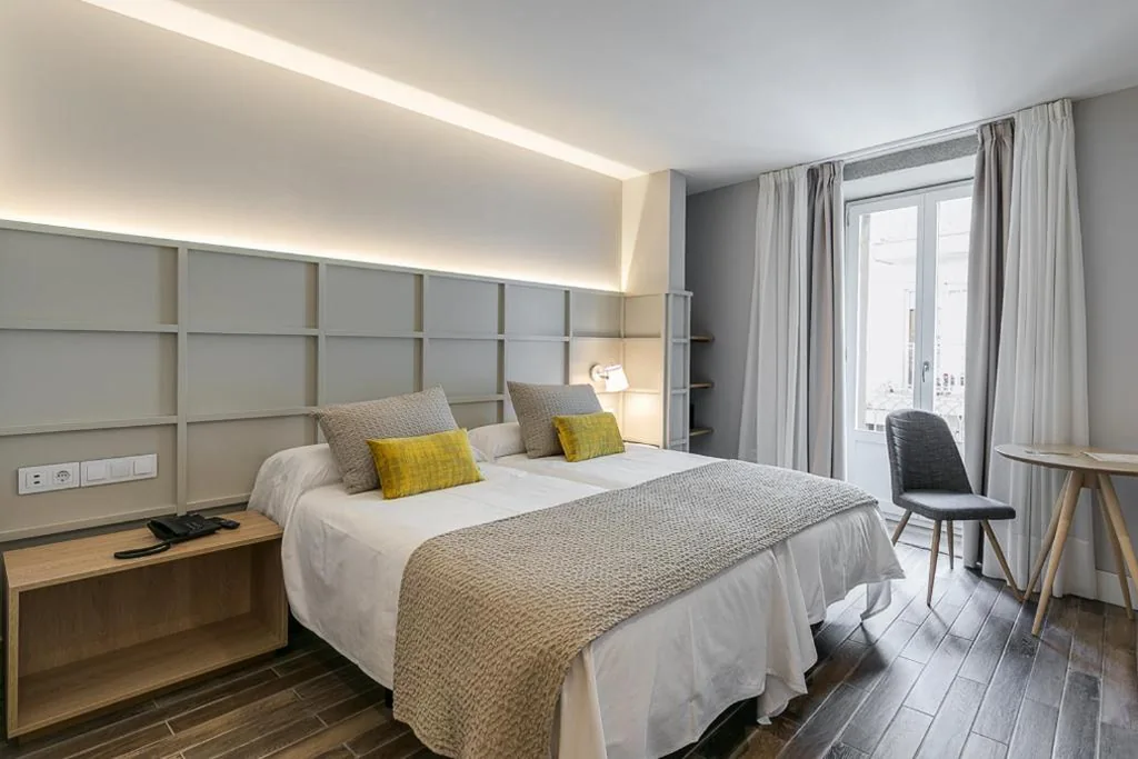 Standaard tweepersoonskamer - 1 of 2 bedden — Hotel Pousada Real