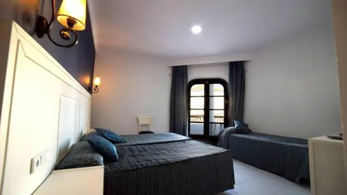 トリプルルーム — Hotel Pozo del Duque