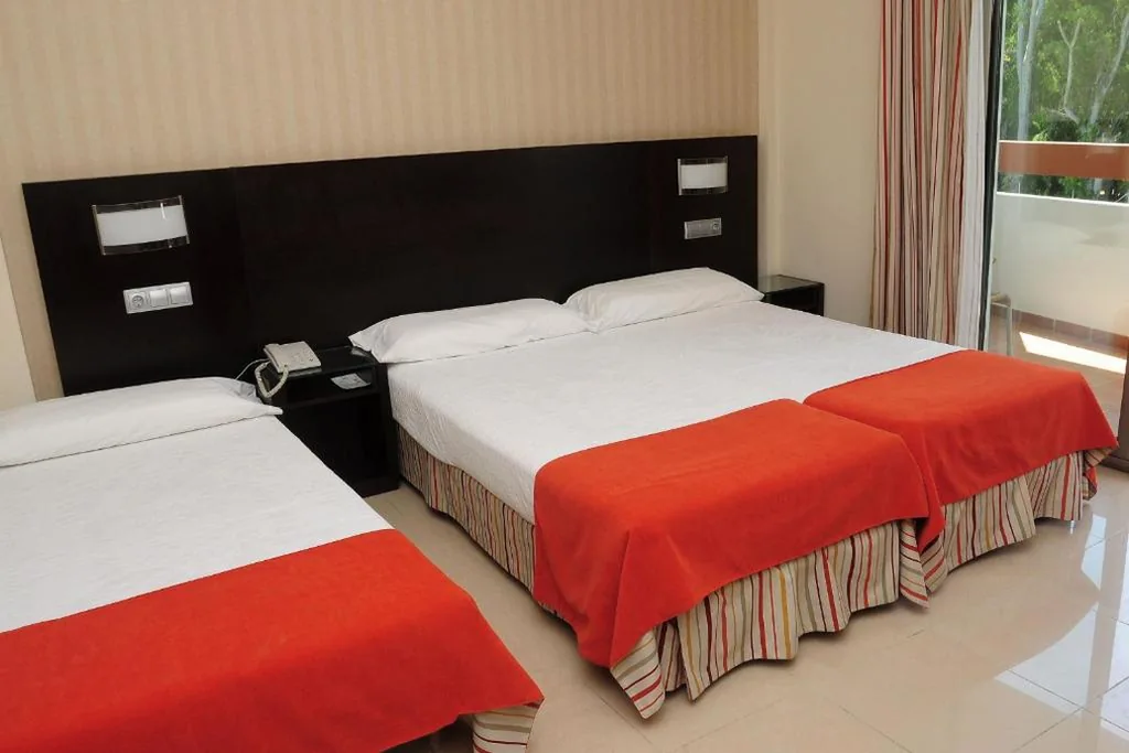 Camera doppia Standard con letto supplementare — Hotel Pradillo Conil
