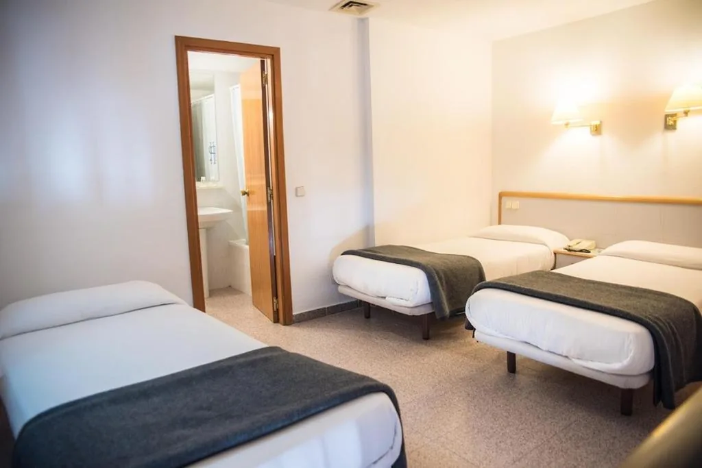 Maisonettezimmer (4 Erwachsene) – Haustiere erlaubt — Hotel Prado Real