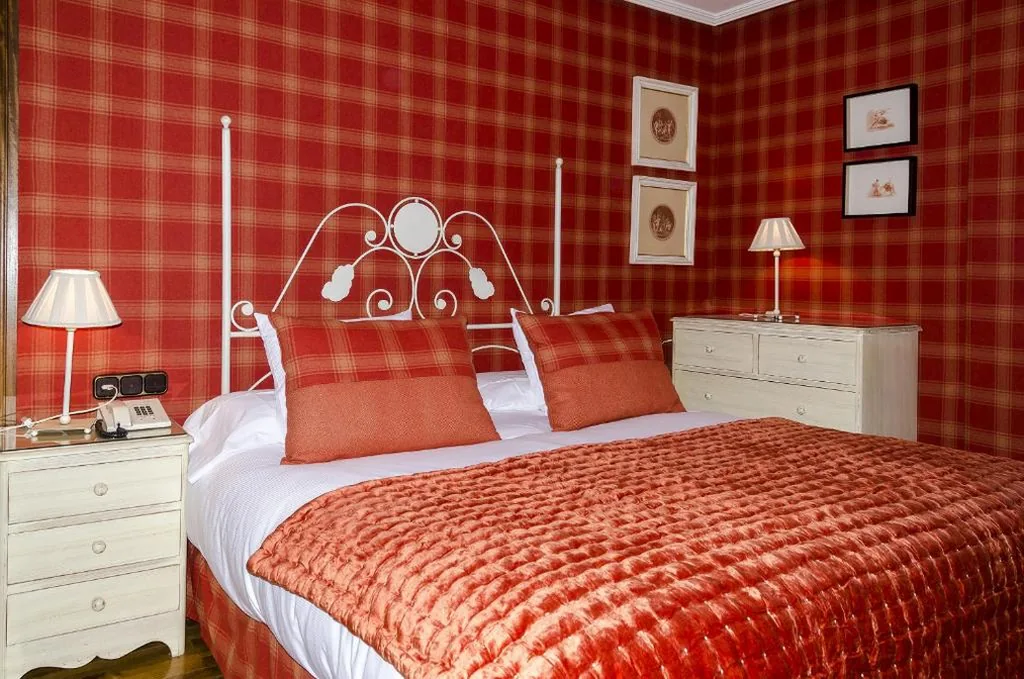 Executive-Zimmer mit großem Bett — Hotel Presa