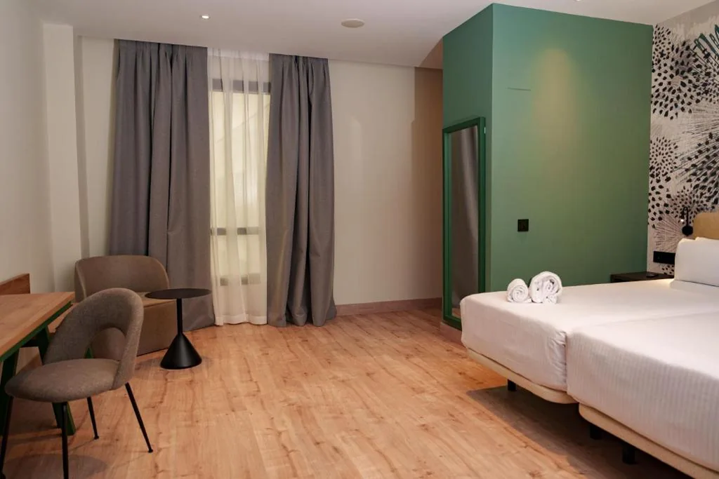 Studio Triple Urban — Hotel Princesa De Eboli