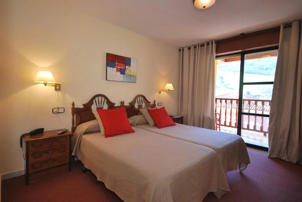 Quarto Duplo com Varanda - 2 camas — Hotel Principado De Europa