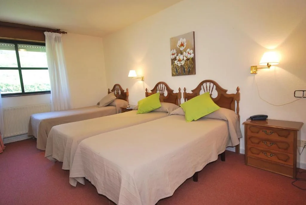 Quarto Triplo — Hotel Principado De Europa