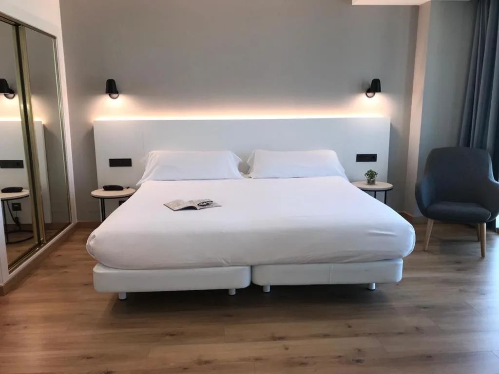 Habitación Familiar con vistas al mar — Hotel Príncipe de Asturias