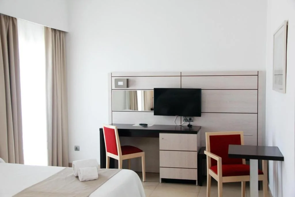 Dreibettzimmer — Hotel Puchet Ibiza