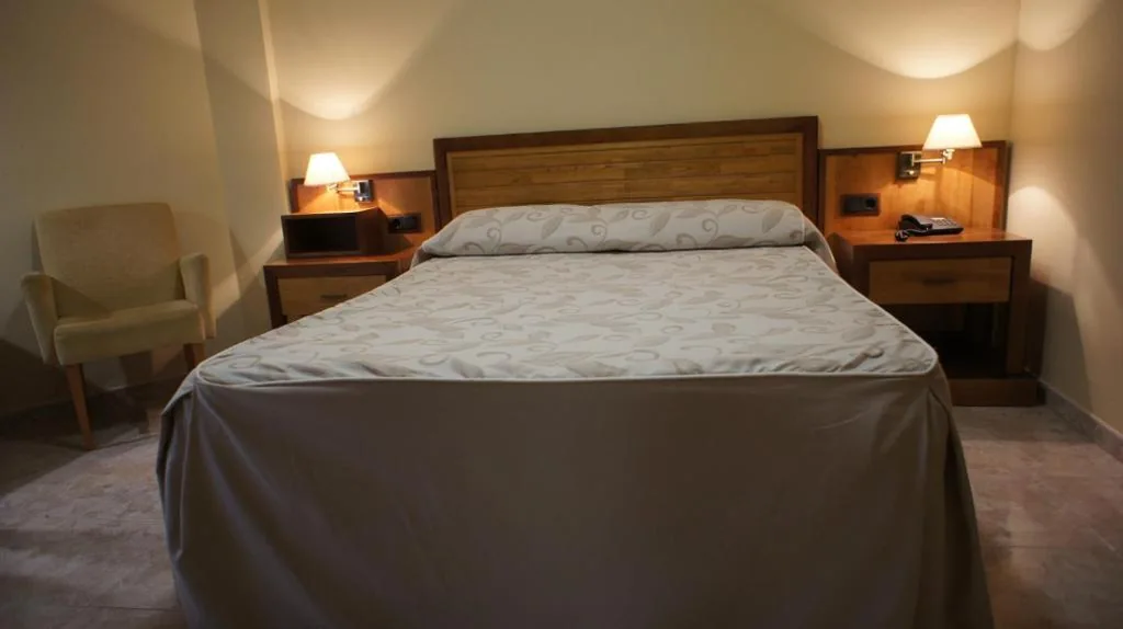 Doppelzimmer – 1 oder 2 Betten — Hotel Puente Romano