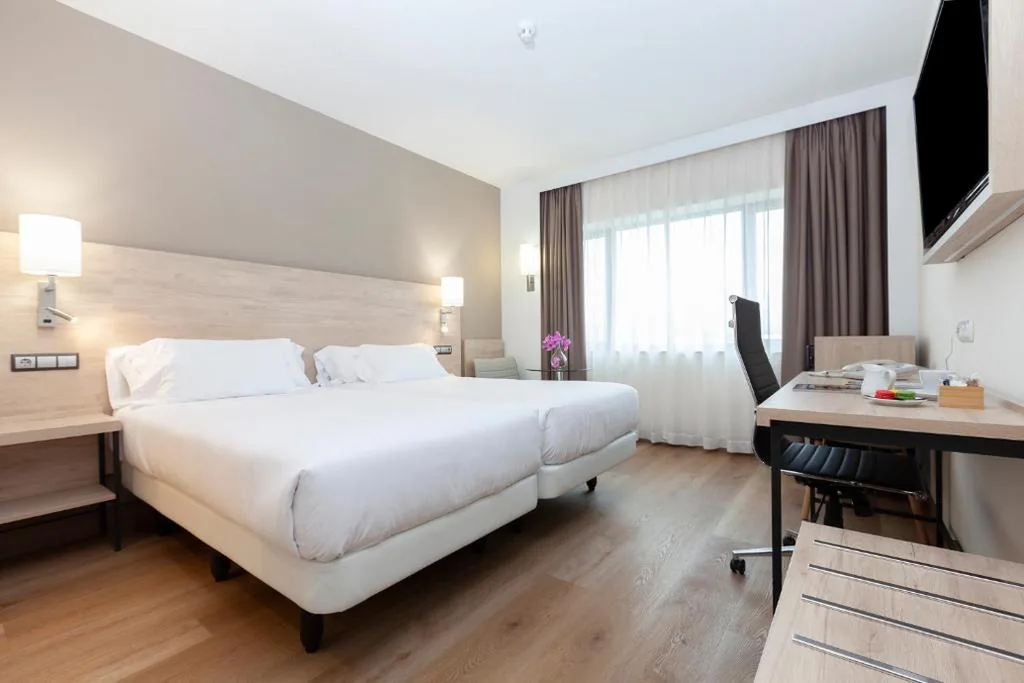 Habitación Doble Deluxe - 2 camas — Hotel Puerta de Bilbao