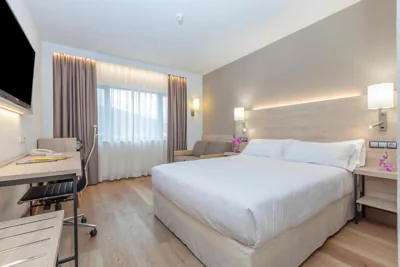 Hotel Puerta de Bilbao — foto 6