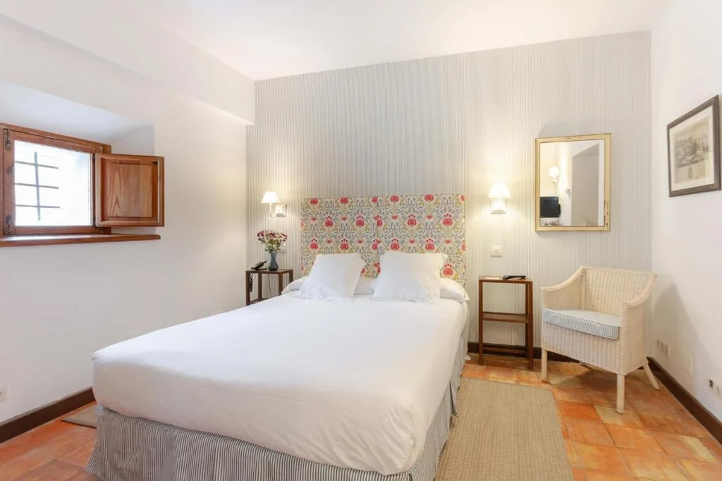 Business Room — Hotel Puerta de la Luna
