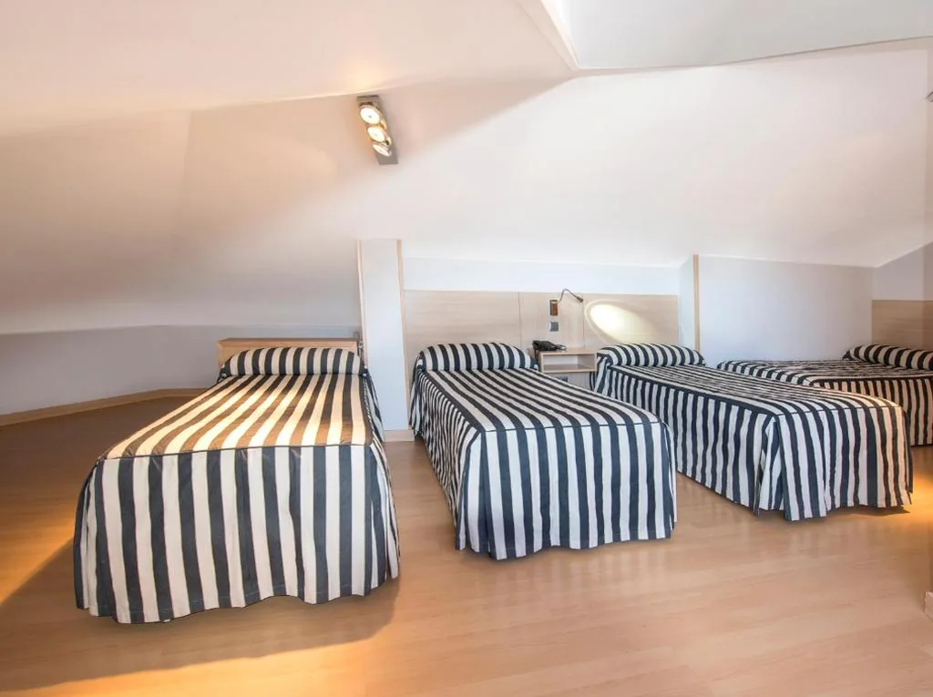 4人部屋 — Hotel Puerta de la Santa