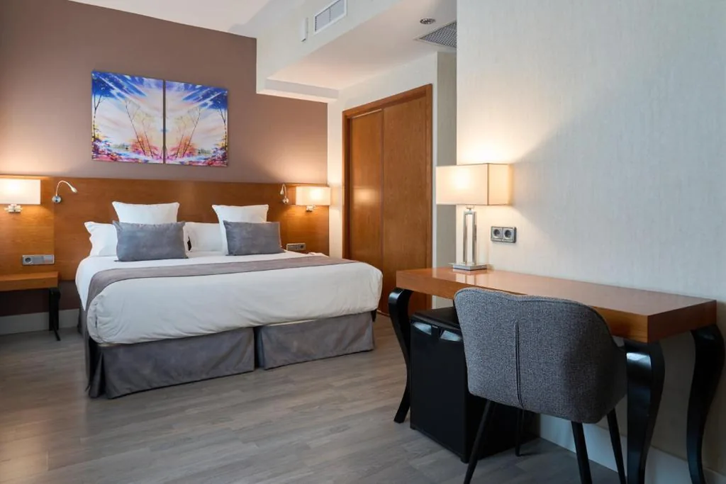 Family Room — Hotel Puerta de Toledo