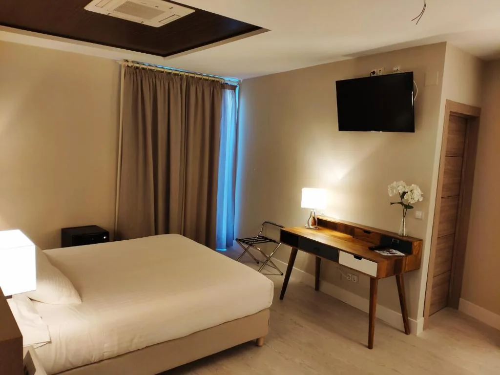Camera doppia Deluxe con vista sul fiume — Hotel Puerta del Arco