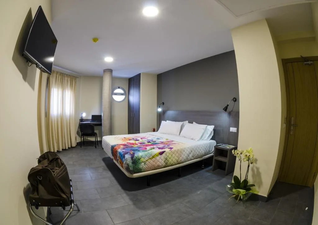 Quarto Duplo Superior — Hotel Puerto Canteras