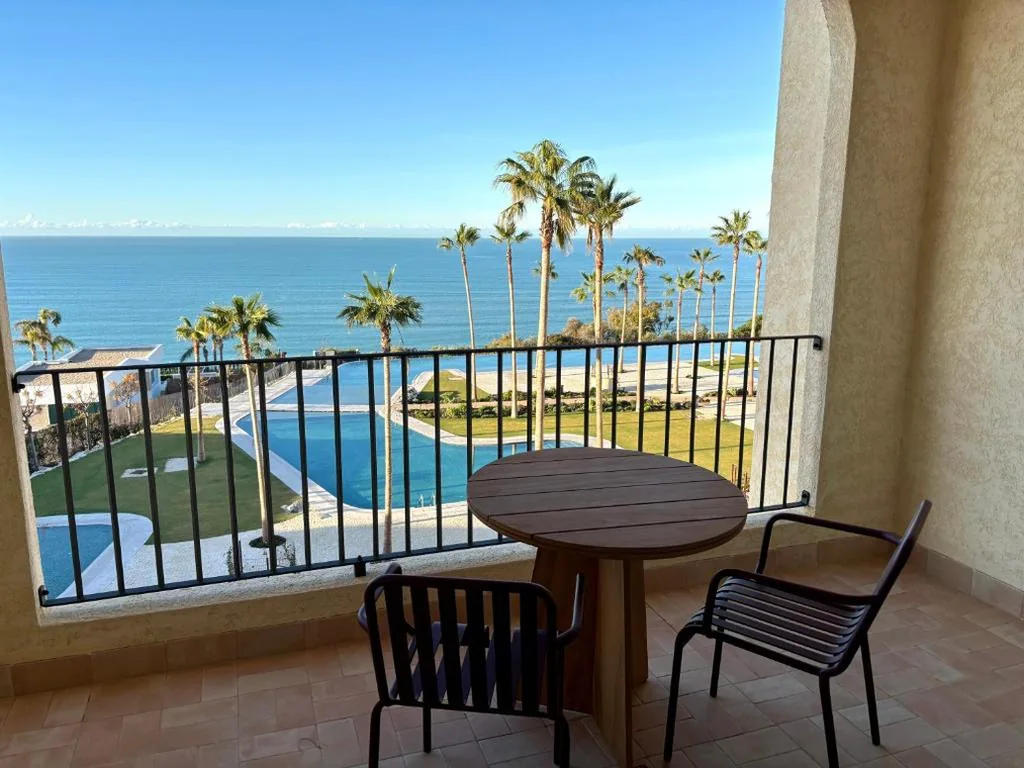 Habitación Doble con vistas al mar — Hotel Punta Bermeja Premium