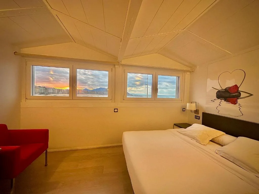 Chambre Double avec vue panoramique — Hotel Punta Monpas