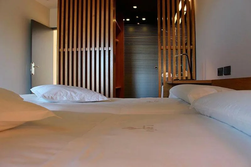 Quarto Duplo - 2 camas — Hotel Raíz