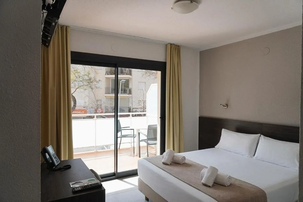 Habitación Doble Deluxe con balcón - 1 o 2 camas — Hotel Ram Rooms Tahiti