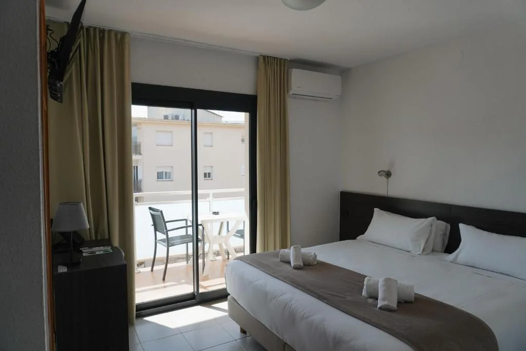 Habitación Doble Deluxe con vistas laterales al mar — Hotel Ram Rooms Tahiti