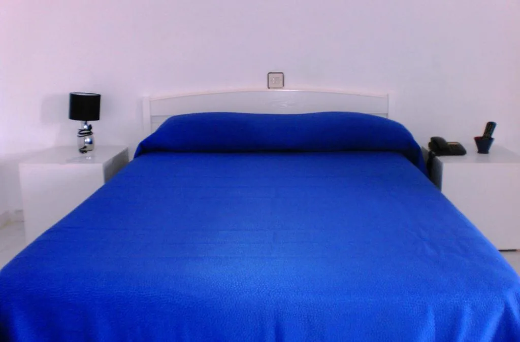 Camera con letto matrimoniale — Hotel Rancho del Mar