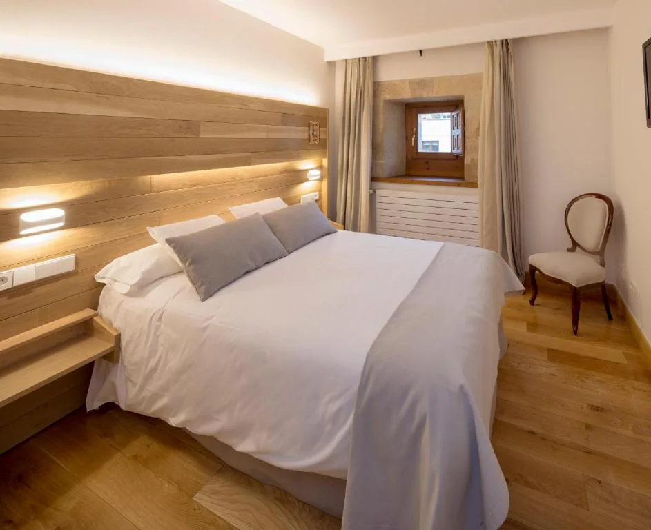 Chambre double avec parking gratuit - 1 ou 2 lits — Hotel Real Colegiata San Isidoro