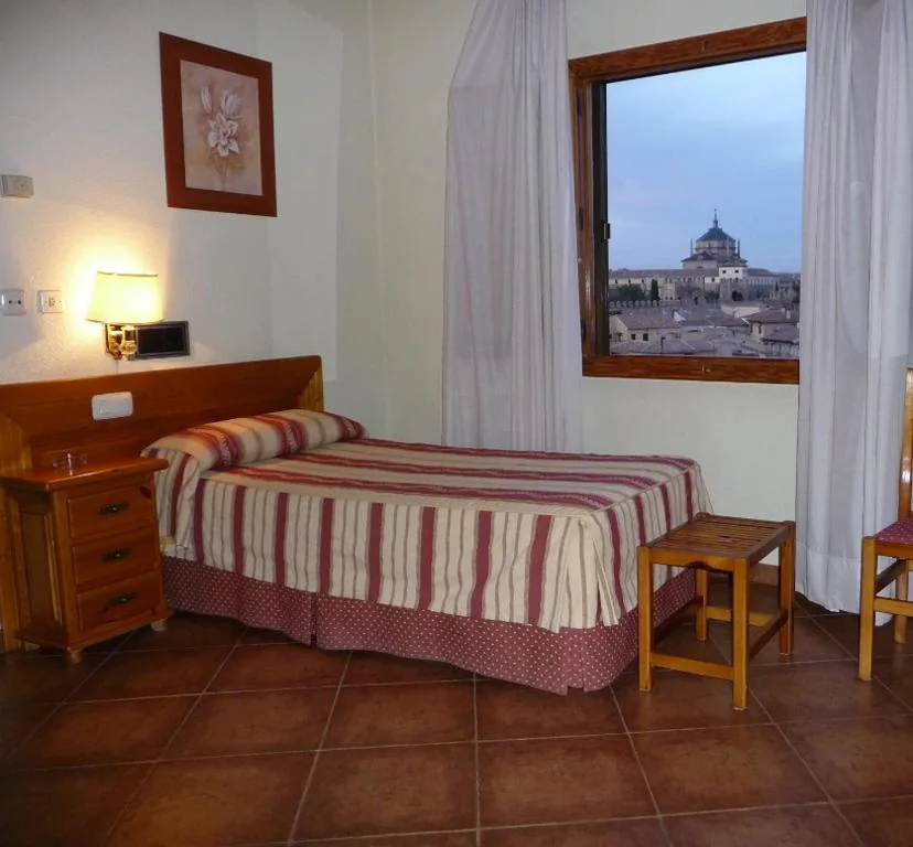 Habitación Individual con baño — Hotel Real De Toledo