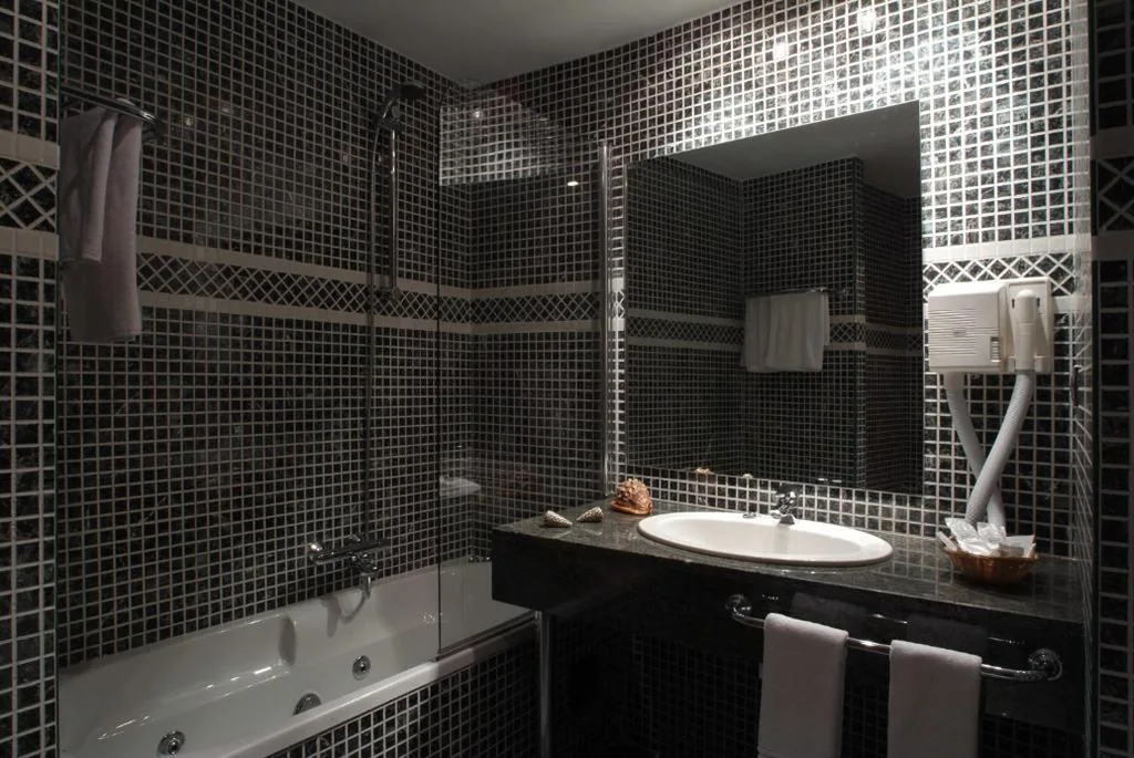 Camera doppia Superior - 1 o 2 letti — Hotel Real