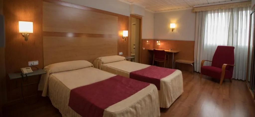 Habitación Doble - 2 camas — Hotel Reconquista