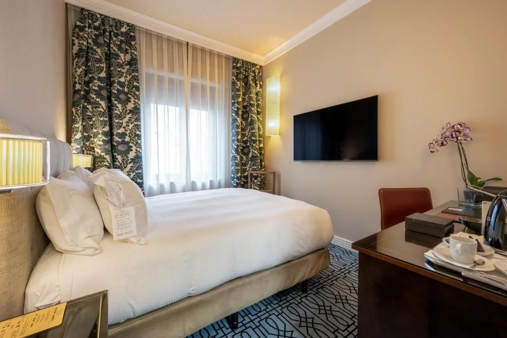 Deluxe内景单人间 — Hotel Rector