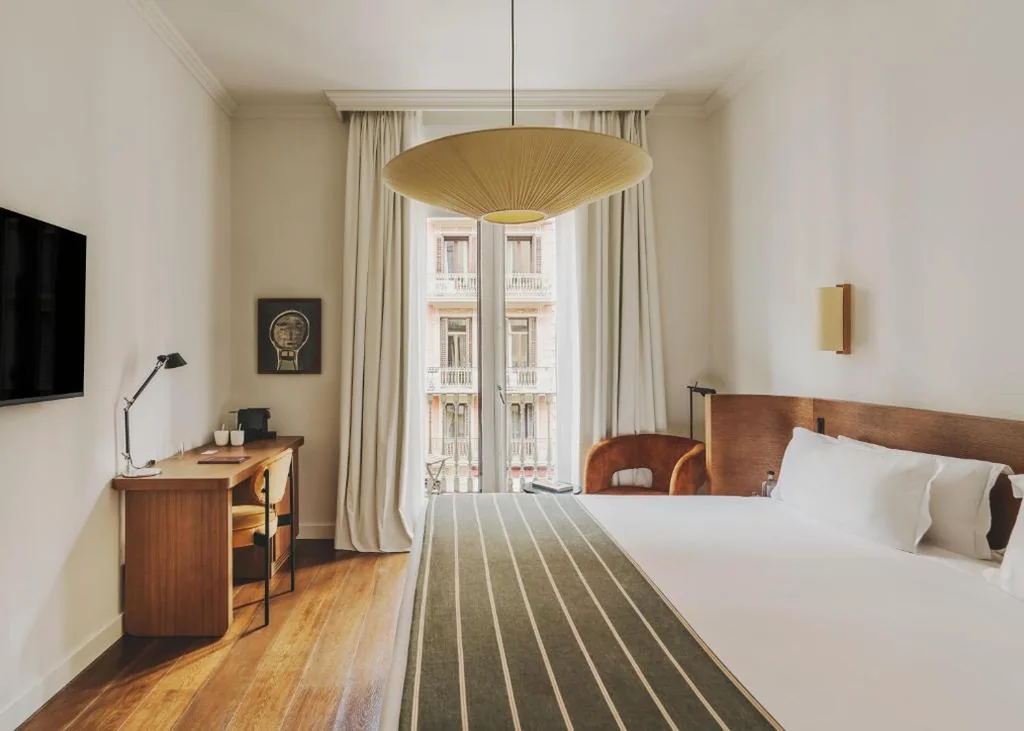 Quarto Duplo com varanda - 1 ou 2 camas — Hotel Regina Barcelona