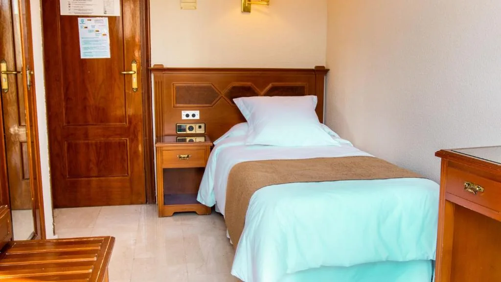 Camera Singola — Hotel Reina Cristina