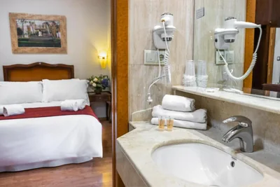 Hotel Reina Cristina — foto 3