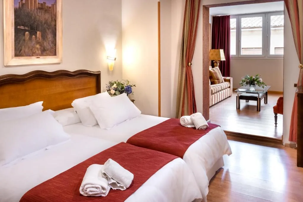 Suite — Hotel Reina Cristina