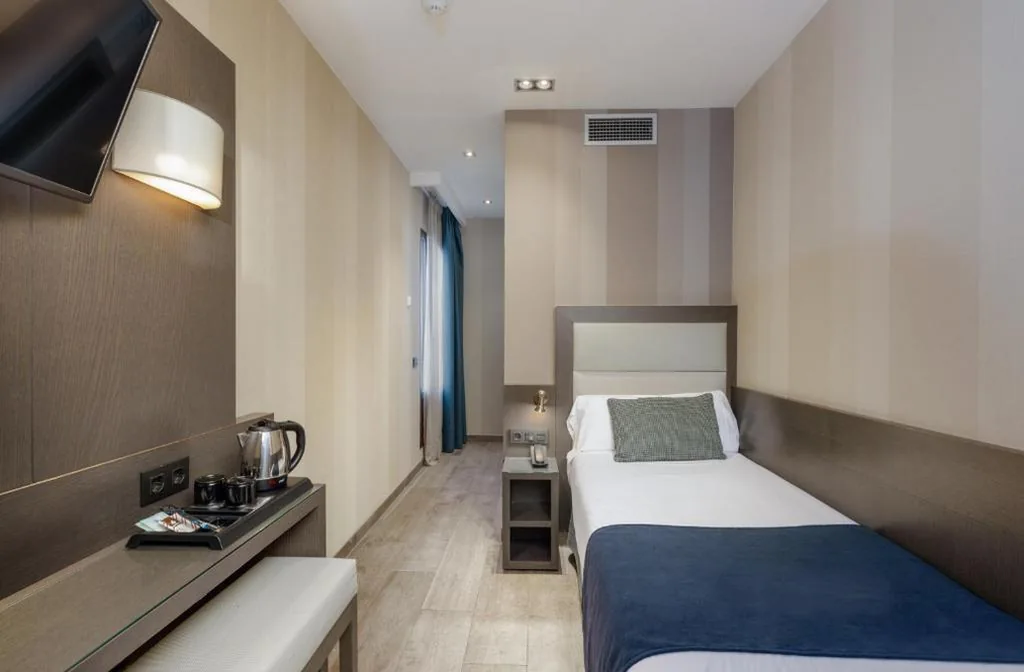 Einzelzimmer — Hotel Reina Cristina